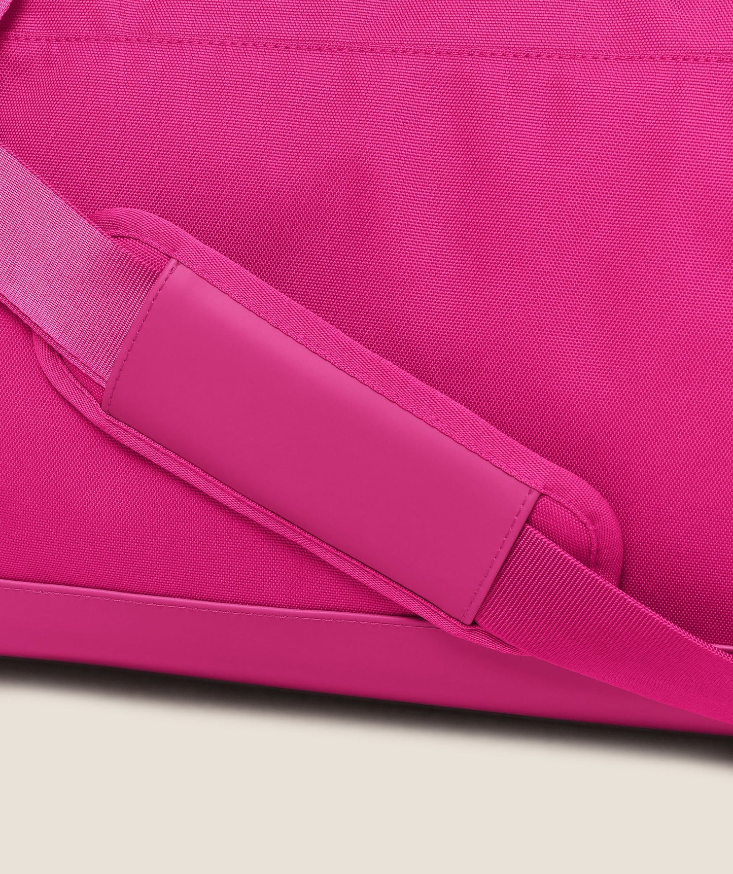 GYMSHARK Everyday Holdall Small Super-Set Pink